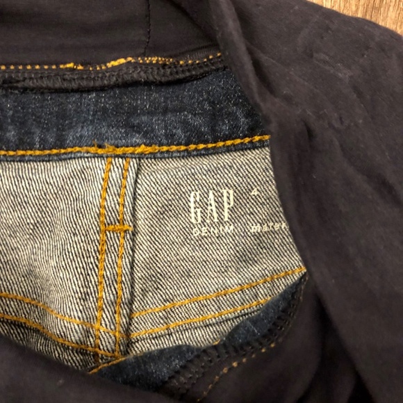Gap denim maternity skirt size 4 - Picture 2 of 3